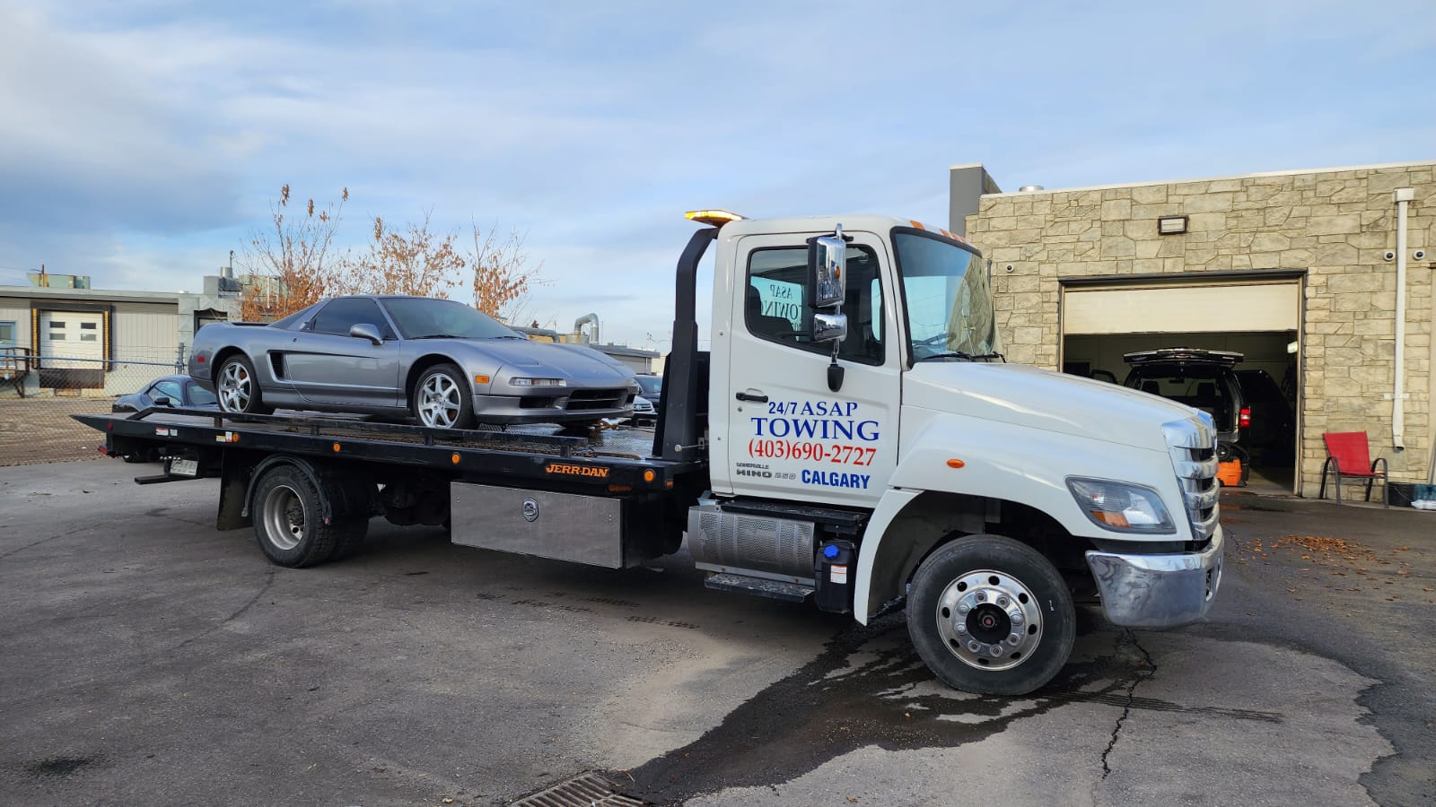 Call A Tow Truck For Urgent Towing In Calgary - Asap Towing Calgary